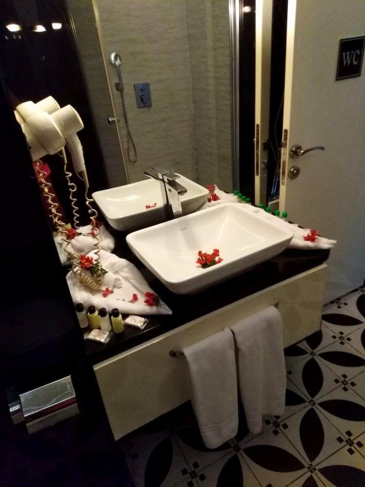 Wox Ew Hotel 伊兹密尔 外观 照片